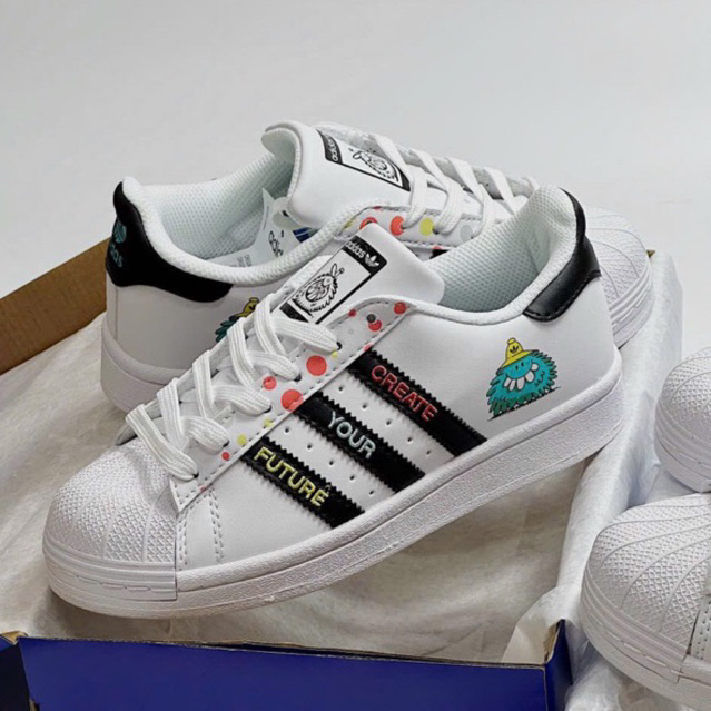 Giày sneaker superstar logo nhím