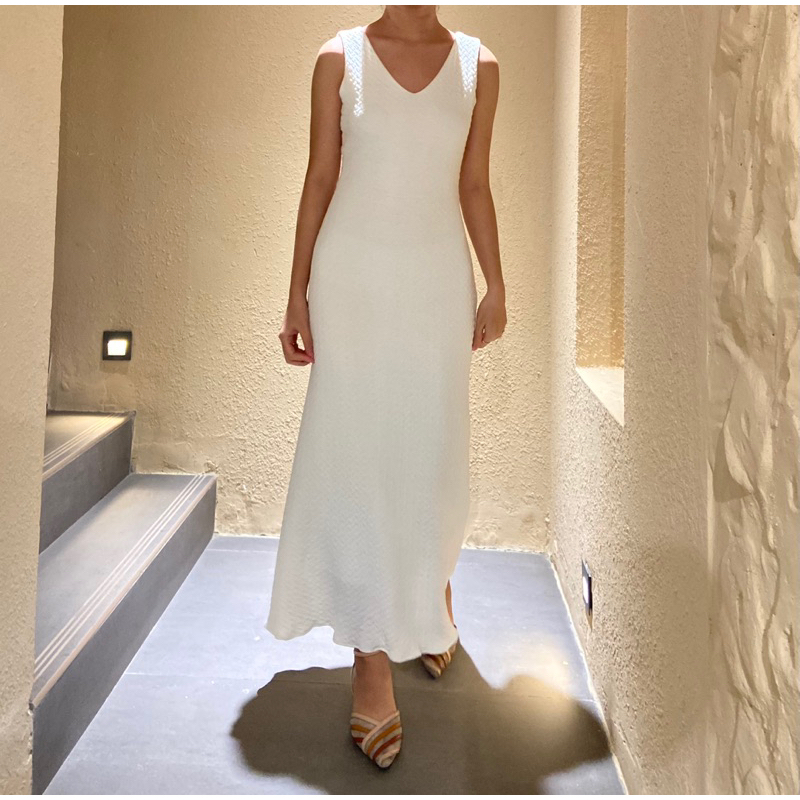 SOMÉ. Đầm kem đuôi cá phong cách thanh lịch nhẹ nhàng