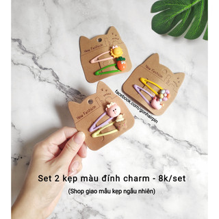 Set 2 kẹp màu đính charm xinh xắn