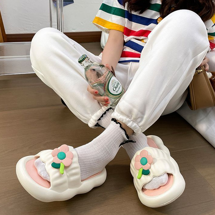 Đôi dép nữ mẫu mới mùa hè 2023 dép bánh mì