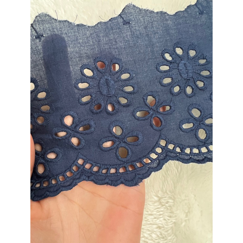 13m ren thô thêu màu xanh navy bản 10cm