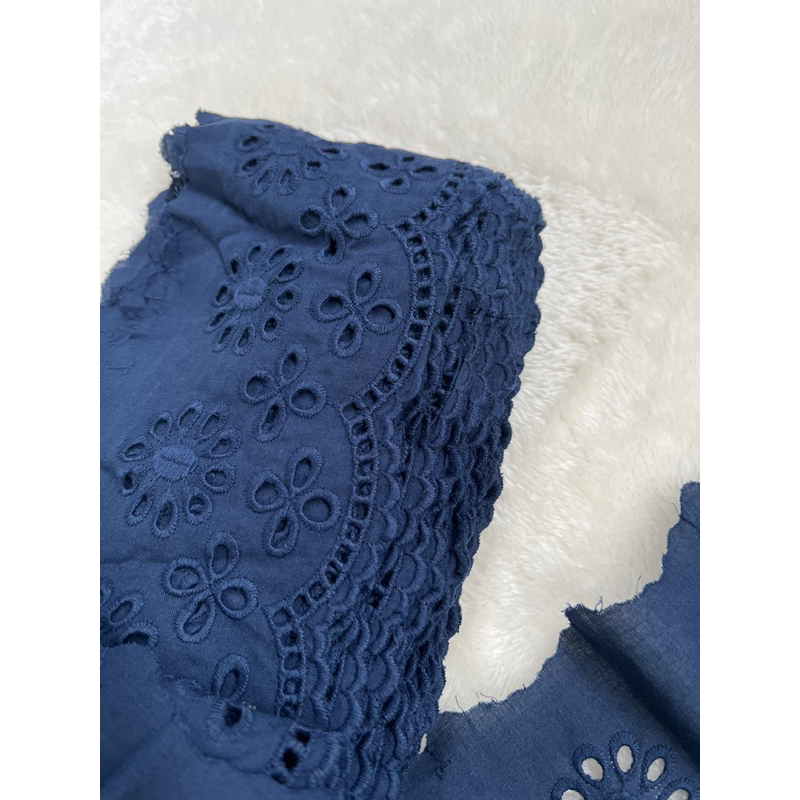 13m ren thô thêu màu xanh navy bản 10cm