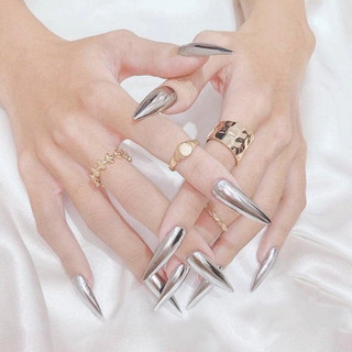 Móng úp thủ công nailbox thiết kế tráng gương bạc