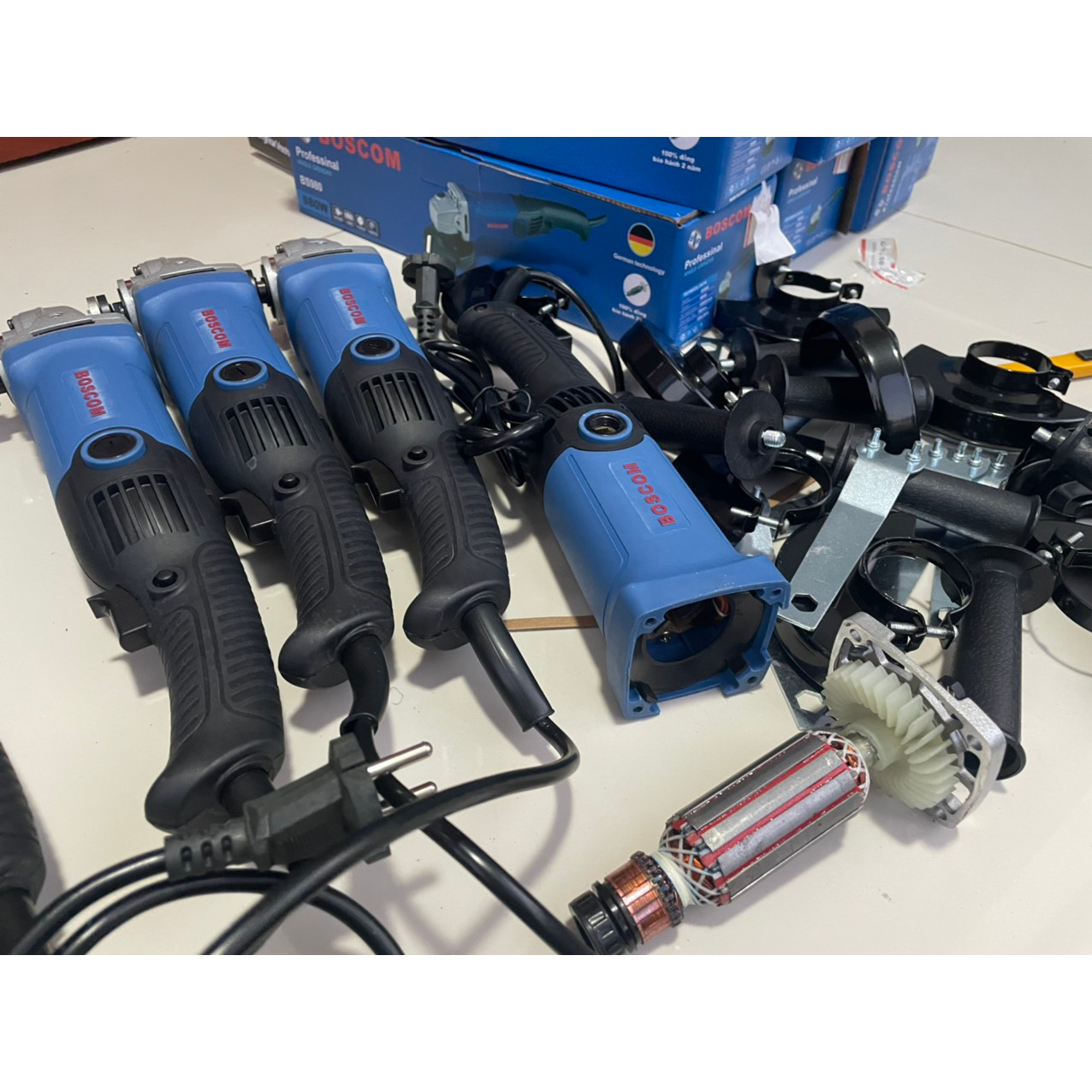 Máy mài máy cắt cầm tay BOSCOM 980W tiện lợi