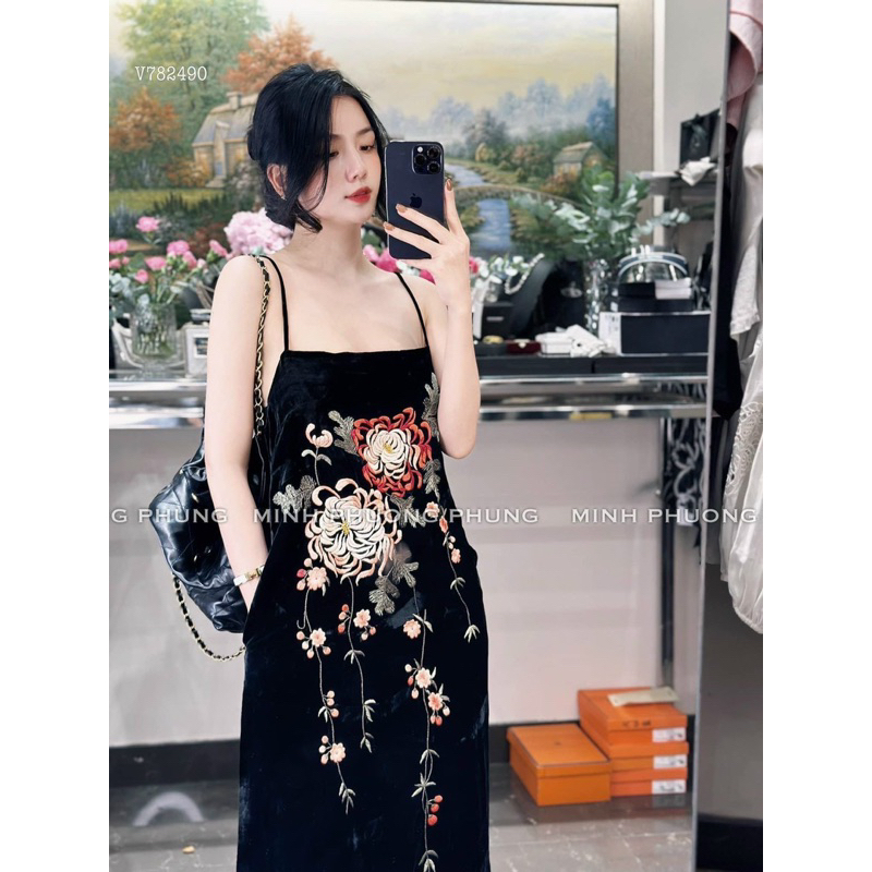 Váy nhung the thêu