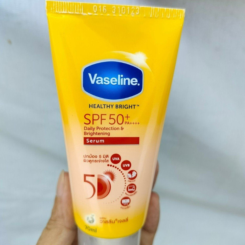 Serum chống nắng cơ thể Vaseline 50x bảo vệ da với SPF 50+ PA++++ giúp da sáng hơn gấp 2X- Hàng khuyến mại 70g