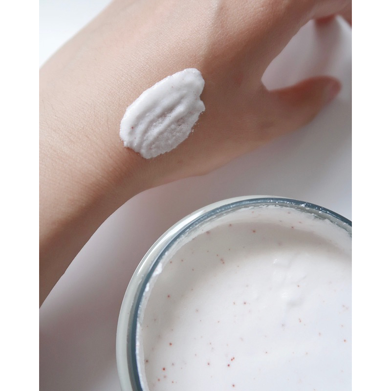 Tẩy da chết toàn thân Dove Macca 225ml