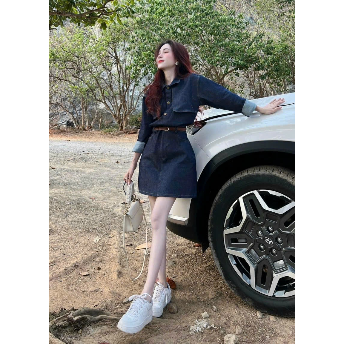 Set bộ nữ đi chơi áo sơ mi tay dài kèm chân váy jean mềm siêu xinh cho nàng đi chơi và dạo phố DX