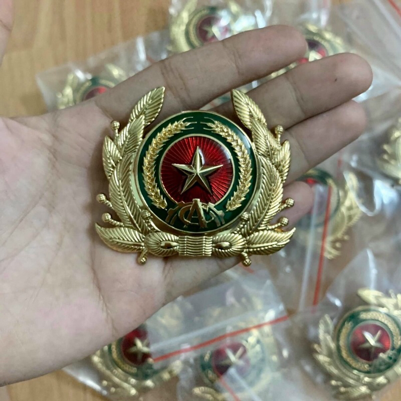 Sao gắn mũ siêu bền, mạ vàng