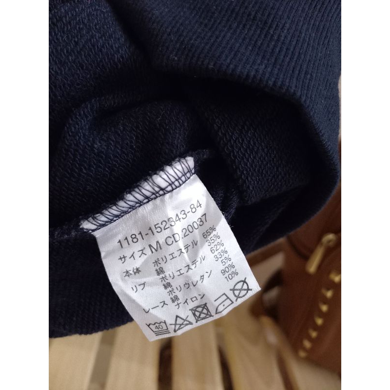 Áo thun kiểu chữ nứt auth INGNI