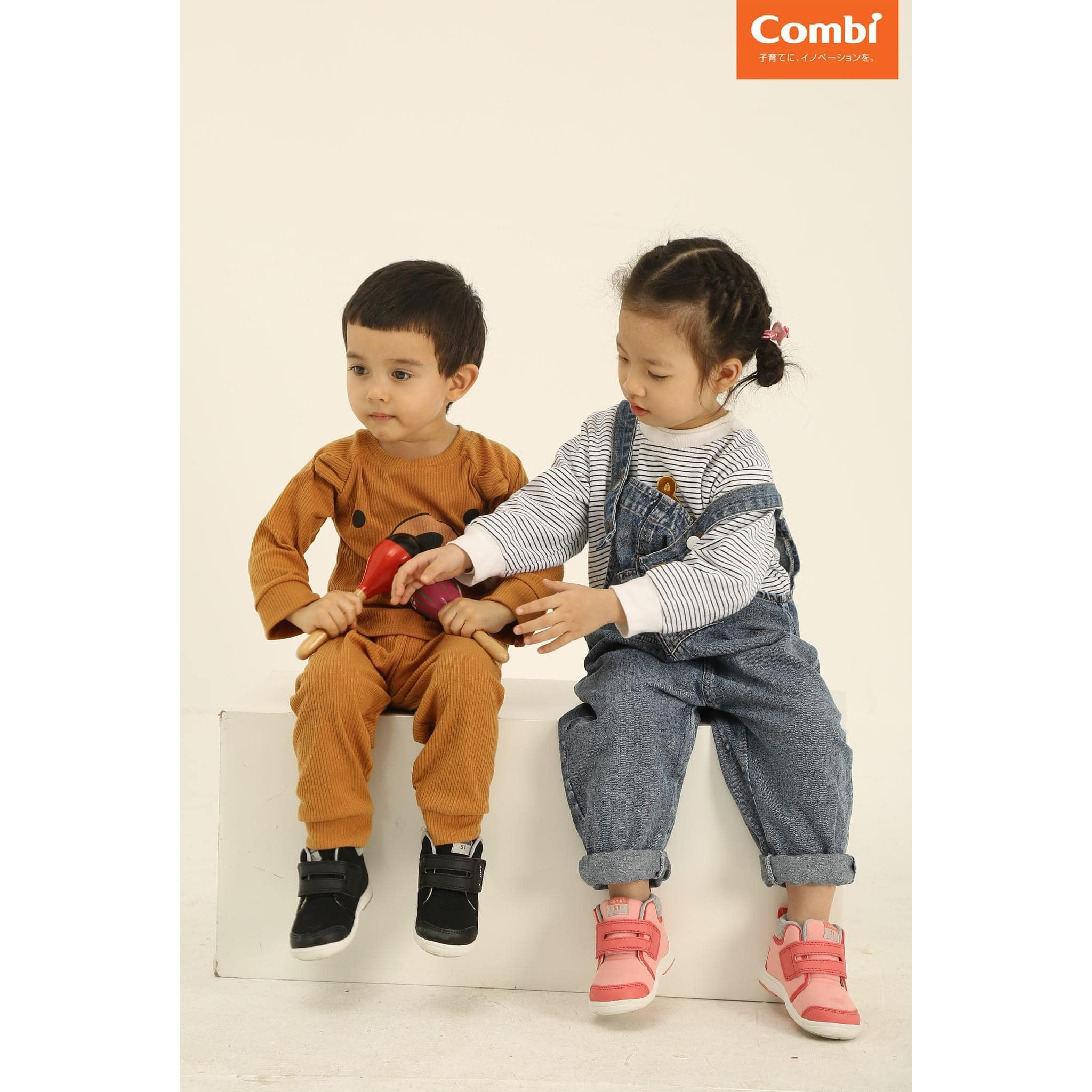 Giày cao cổ Combi S-Go đế định hình B2001 màu hồng Pinky/màu đen