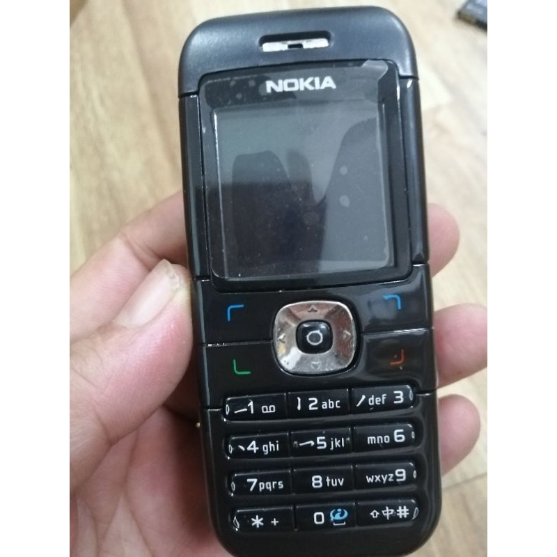 Điện thoại cổ Nokia 6030 được thay vỏ mới đã qua sử dụng