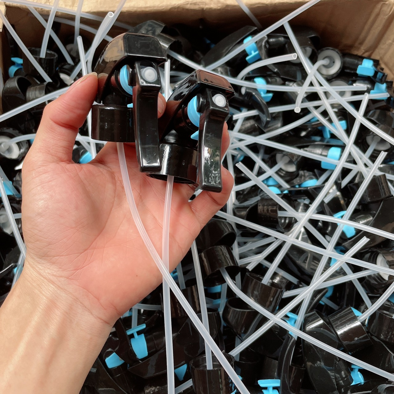 Vòi xịt phun sương thay thế bình xịt cắt tóc, vòi xịt bình tưới cây phi 28mm (Có kèm ống )