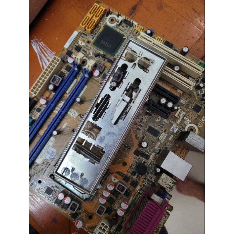 Combo g41, q8300, 4gb ram