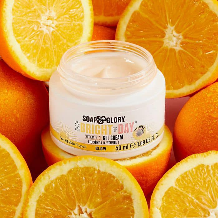 Kem dưỡng trắng da soap and glory bright day gel cream 50 ml