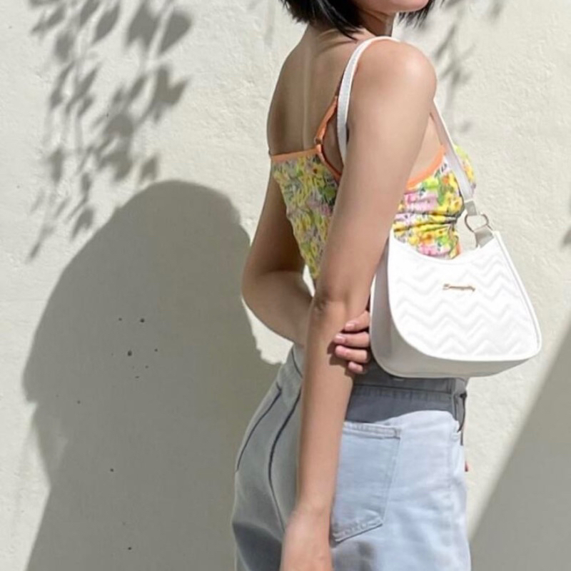 ÁO 2 DÂY CROPTOP KIỂU ÔM NGẮN HOẠ TIẾT HOA DỄ THƯƠNG PHONG CÁCH SEXY THỜI TRANG NỮ HÀN QUỐC Y2K GIÁ RẺ