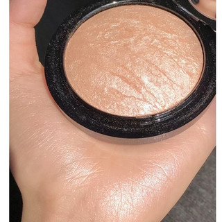 Phấn Highlight Bắt Sáng MAC Mineralize Skinfinish 10g