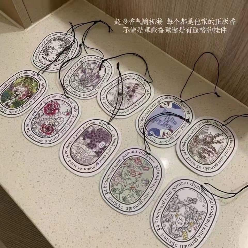 SÉT 10 Thẻ Thơm Treo Xe ô tô hương nước hoa khử mùi hôi, miếng thơm để xe ô tô thư giãn tươi mát, sang trọng
