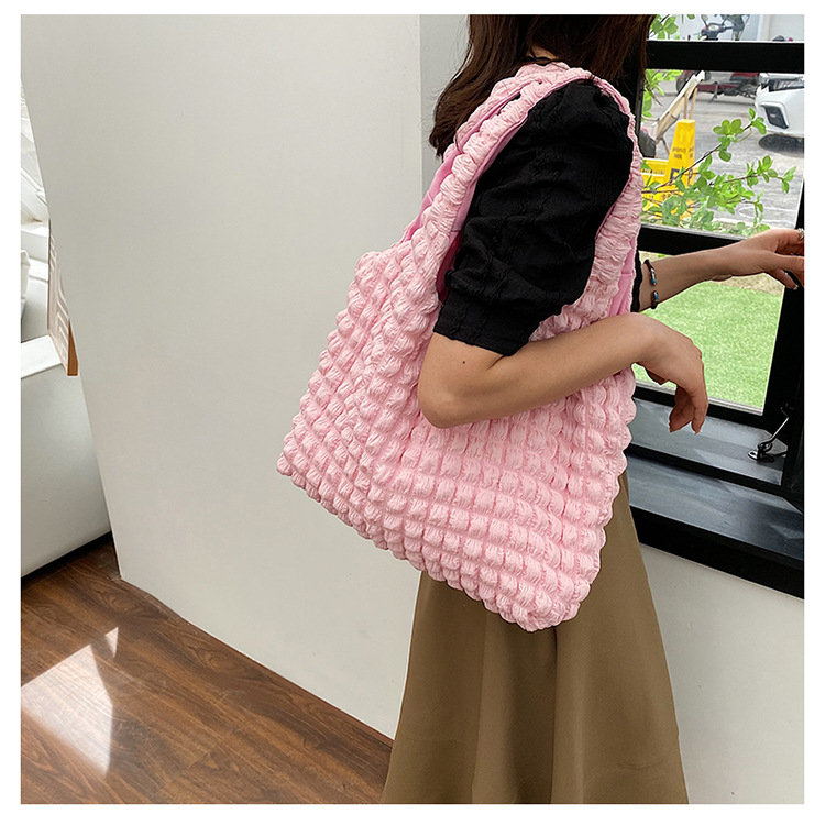 Túi  tote đeo vai dạng hình mây vải xốp cá tính, trẻ trung TVA50 Zavana