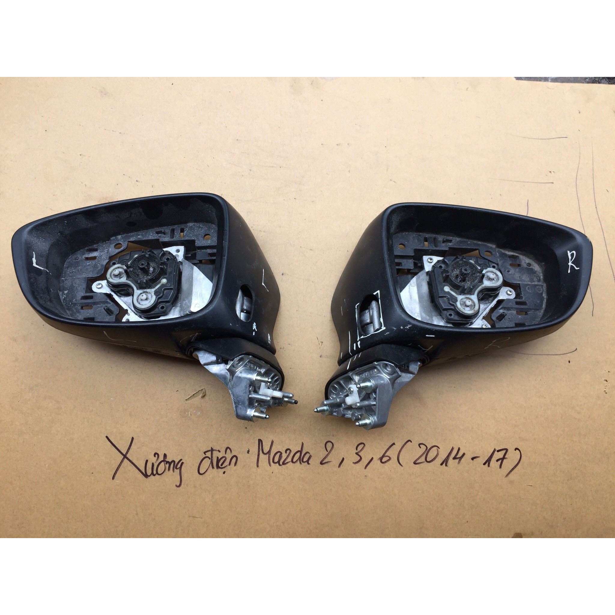 Bộ khung xương mô tơ gương gập Mazda 2, Mazda 3, Mazda Cx5, Mazda 6 Thay thế khung xương Motor mazda zin bị lỗi gập