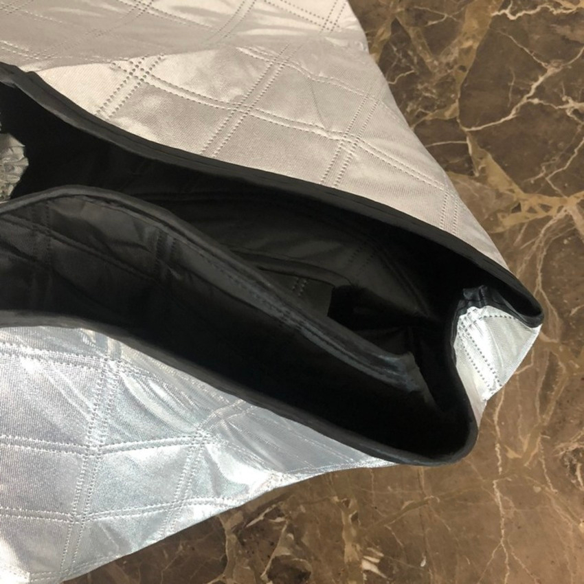 Tấm, bạt chắn nắng kính lái, hông xe và gương chiếu hậu xe ô tô 4 lớp phản quang cao cấp