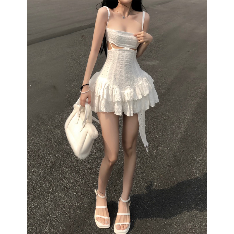 Đầm Dây Chiết Eo Dập Hoa Nổi Tua Rua Phối Tầng