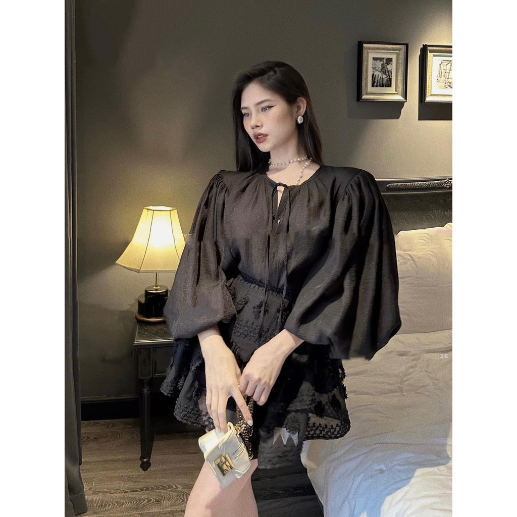 Set áo tay dài bồng + chân váy xòe hoa nổi