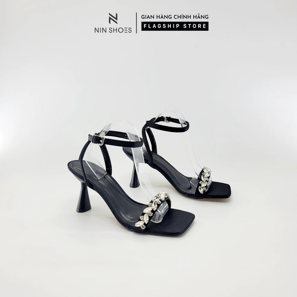 Giày Sandal Ninshoes - Sandal 6P đính đá đế bầu mũi vuông quai cài hở sau