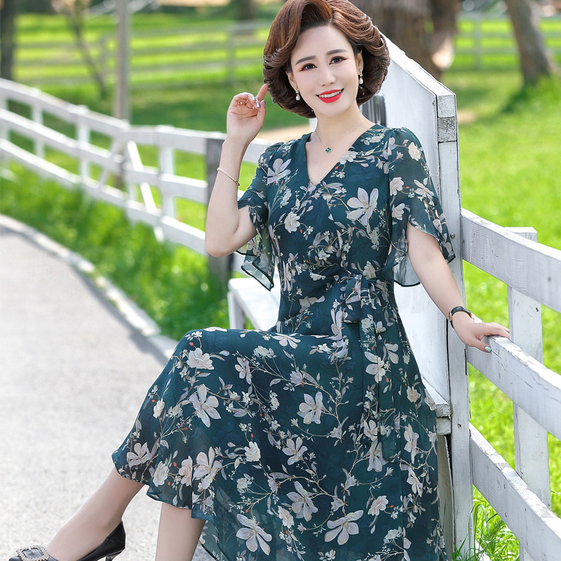 Đầm trung niên , Váy trung niên sang trọng cho mẹ U40,U50, che khuyết điểm, dáng xòe hoa xanh
