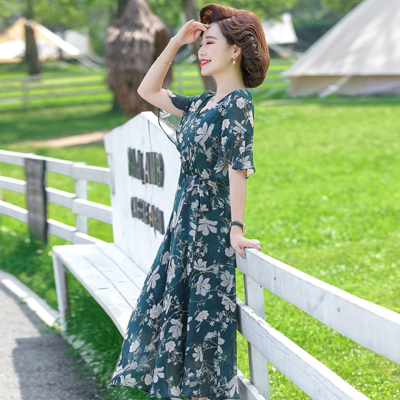 Đầm trung niên , Váy trung niên sang trọng cho mẹ U40,U50, che khuyết điểm, dáng xòe hoa xanh