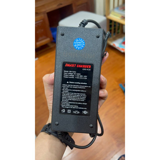 Sạc xe đạp điện 36v-12ah dùng để sạc cho xe đạp điện chạy 36v-12ah