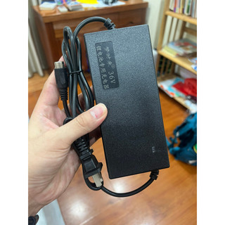 Sạc xe đạp điện 36v-12ah dùng cho xe đạp điện có 3 bình ắc quy 12ah