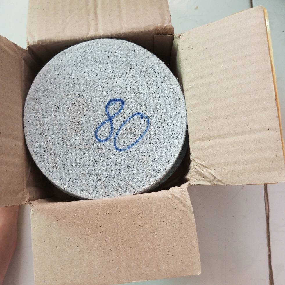 Giấy nhám tròn trắng loại tốt đường kính 125mm, keo dính