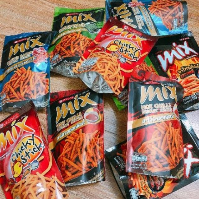 Bim bim Mix Thái Lan Gói Lớn, Que cay Mix Thái đủ vị siêu cay. gói 62gr