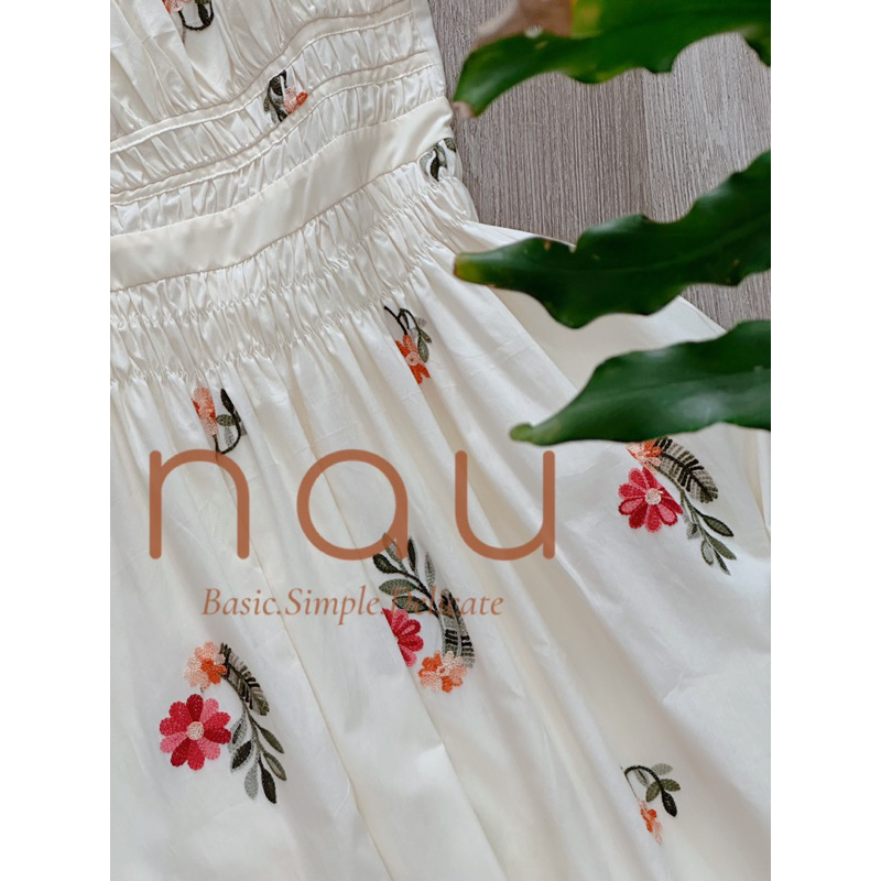 Đầm hoa thêu 2 dây maxi mùa hè