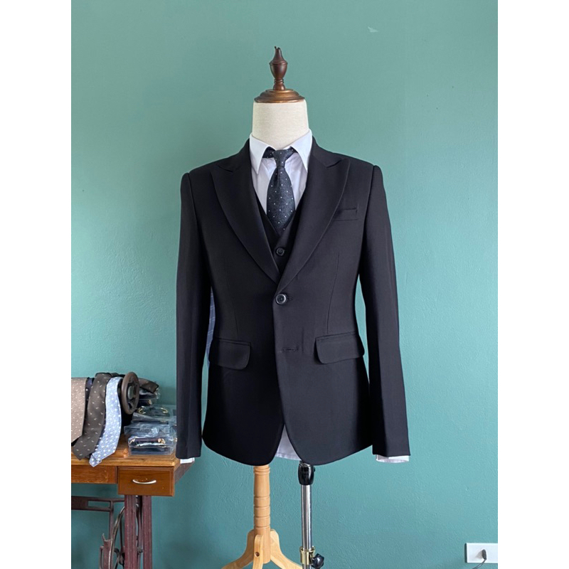 Vest nam mầu đen, loại 2 cúc ,trẻ trung phù hợp mọi lứa tuổi