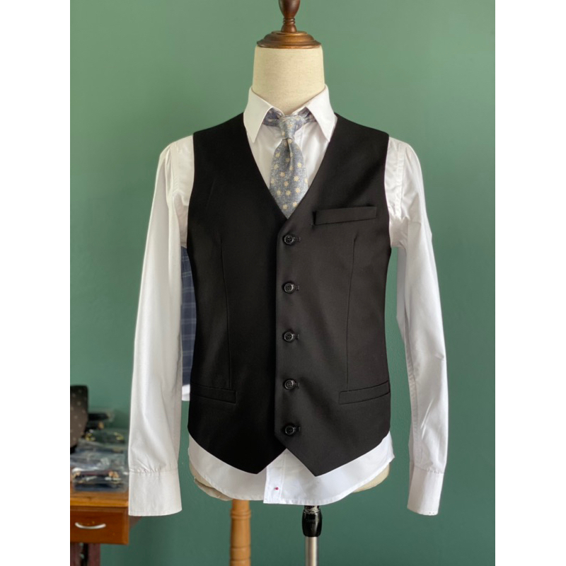 Vest nam mầu đen, loại 2 cúc ,trẻ trung phù hợp mọi lứa tuổi
