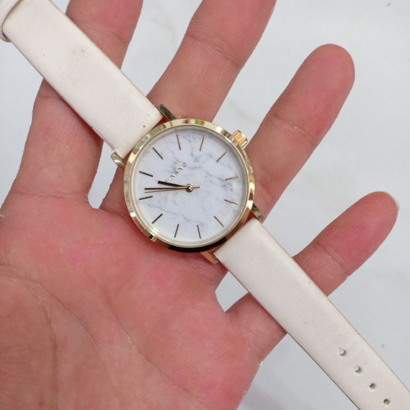 đồng hồ si nam nữ hiệu FINANO dây da màu trắng độ mới cao 94% phù hợp nam tay nhỏ nữ tay to