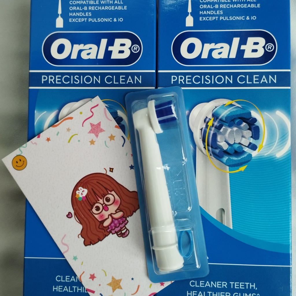 Đầu thay bàn chải Oral B Precision Clean, chuyên đánh tan mảng bám vào cao răng làm sạch khoang miệng