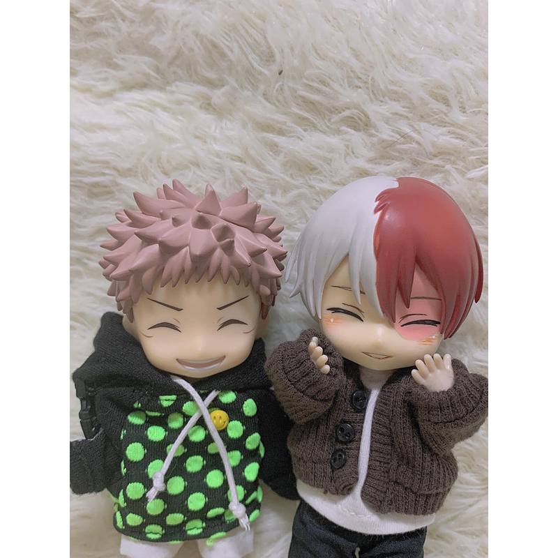 Mặt Shoto cười mỉm