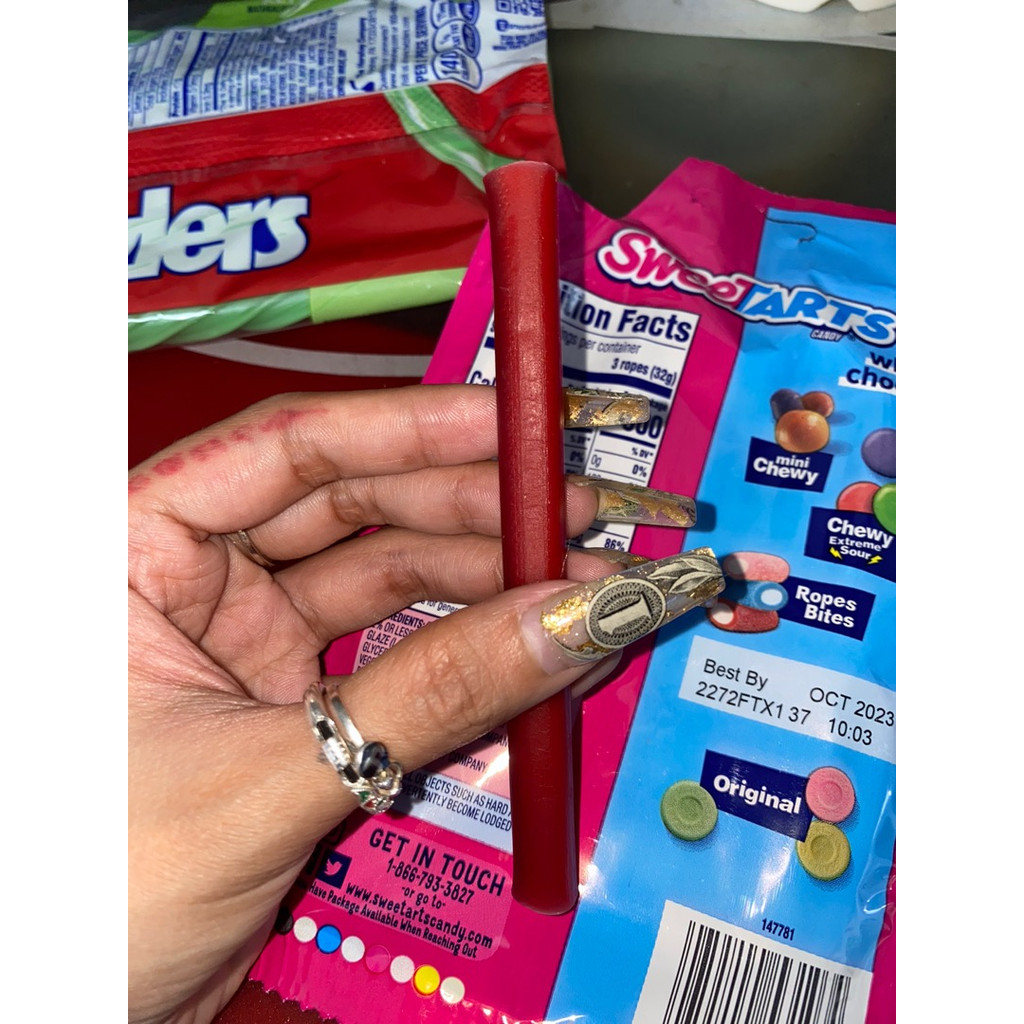 Kẹo chua dạng que Sweetarts Ropes vị trái cây 85g