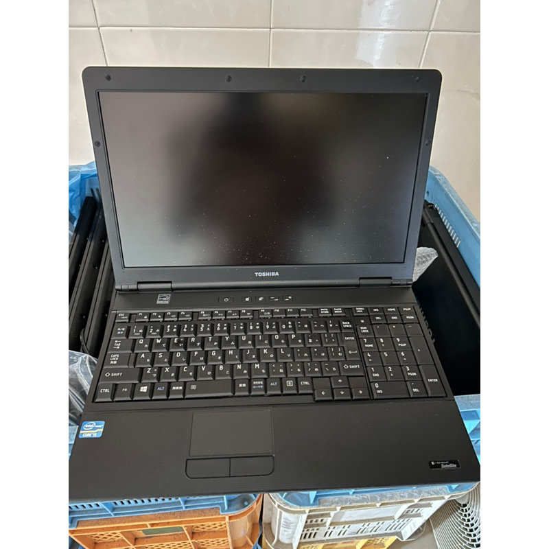 Laptop Toshiba nội địa Nhật mới 90% B552