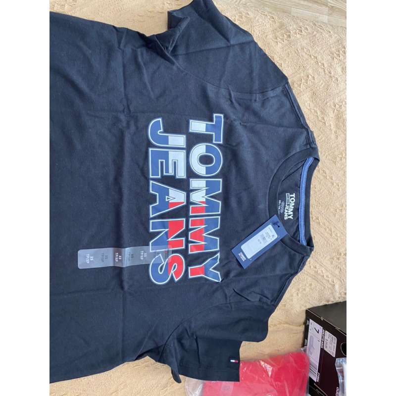 Áo Tommy săn sale us đủ bill