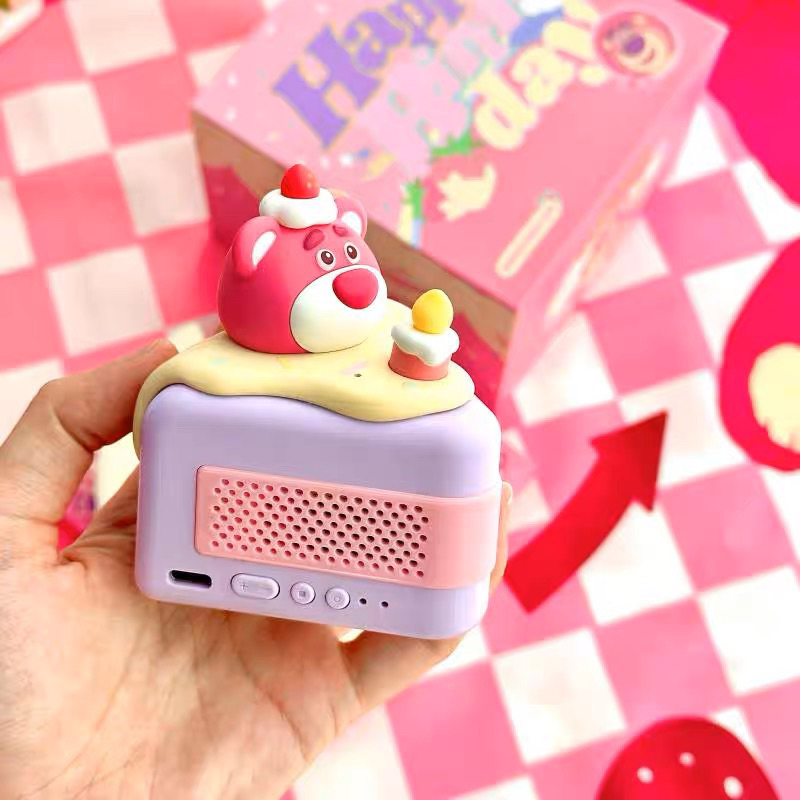 Loa Bluetooth  Gấu Dâu Losto Hình Bánh Sinh Nhật Siêu Cute
