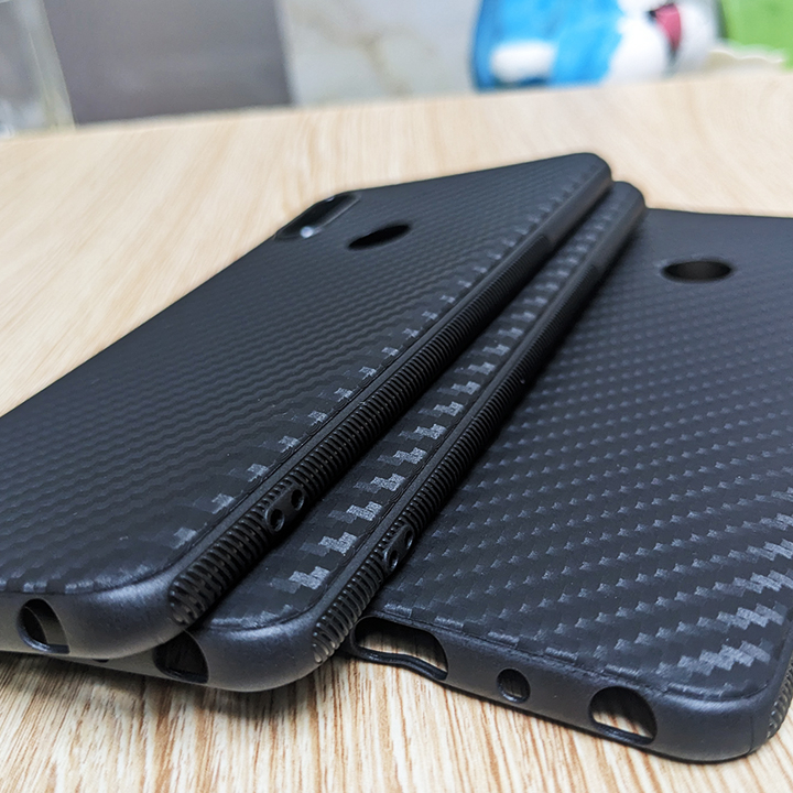 Ốp lưng Xiaomi Redmi Note 5 và Note5 Pro vân da Carbon chống trơn trượt - Nhựa dẻo - Chống sốc