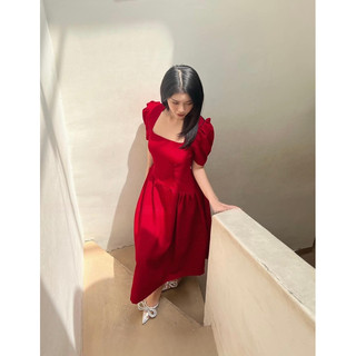 Đầm cổ vuông tay nhíp phồng