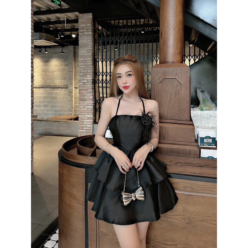 Đầm Dây Tapta Đính Hoa Lông Vũ Dáng Xoè Tầng Cúp Mút Ngực