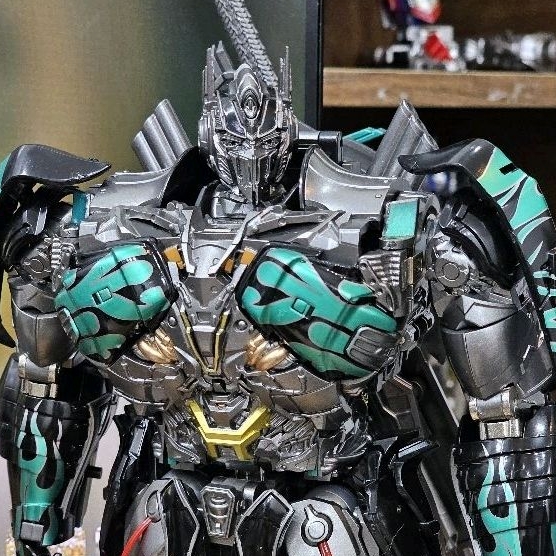 Mô hình Nemesis Prime TLK - BS-03S robot biến hình 32cm