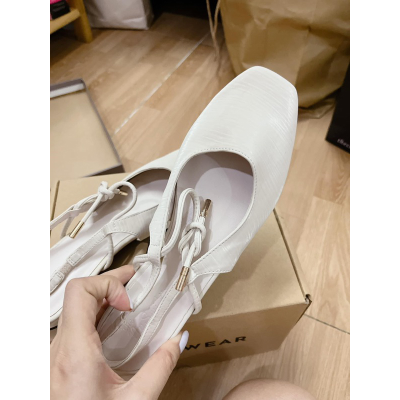 Thanh lý giày size 37