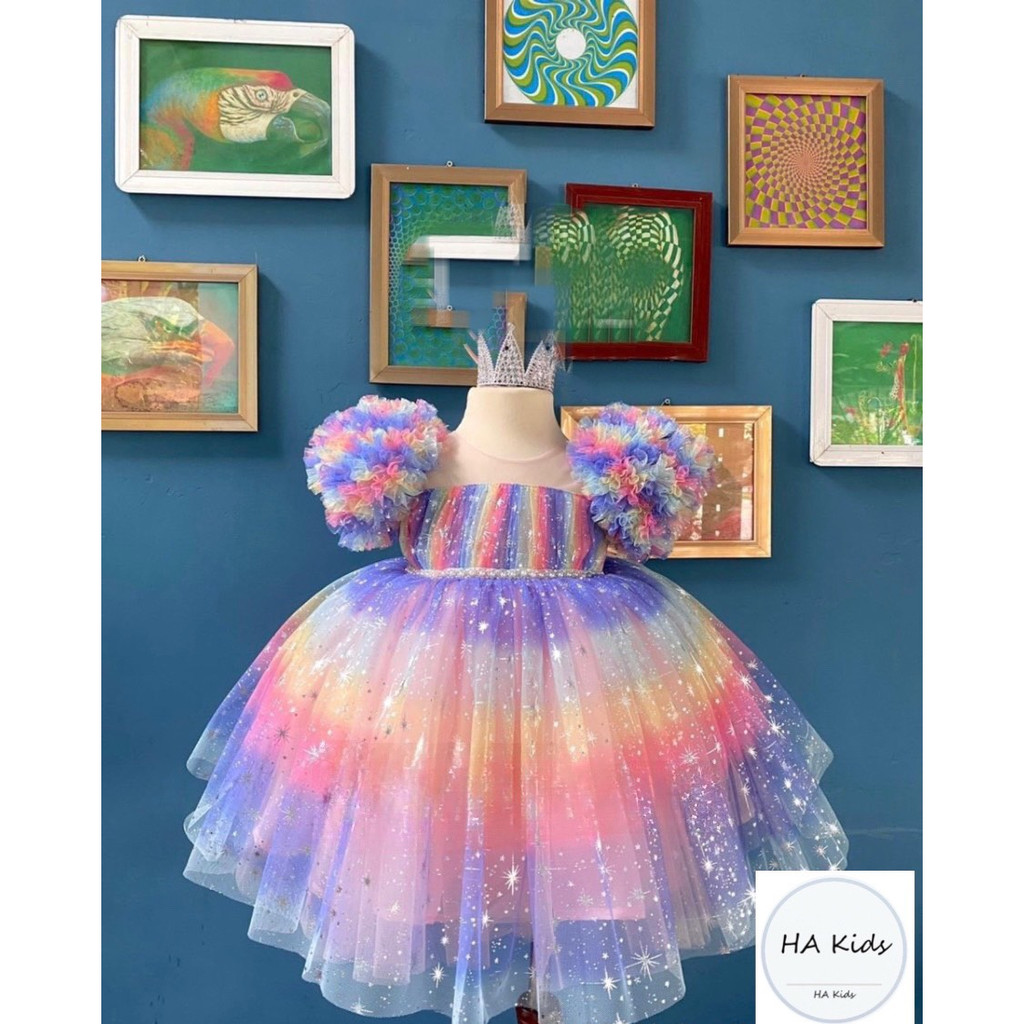 Váy công chúa sắc màu cho bé gái